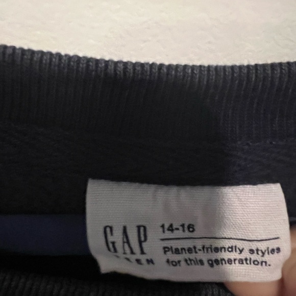 GAP Kids Sweatshirt - Picture 3 of 5